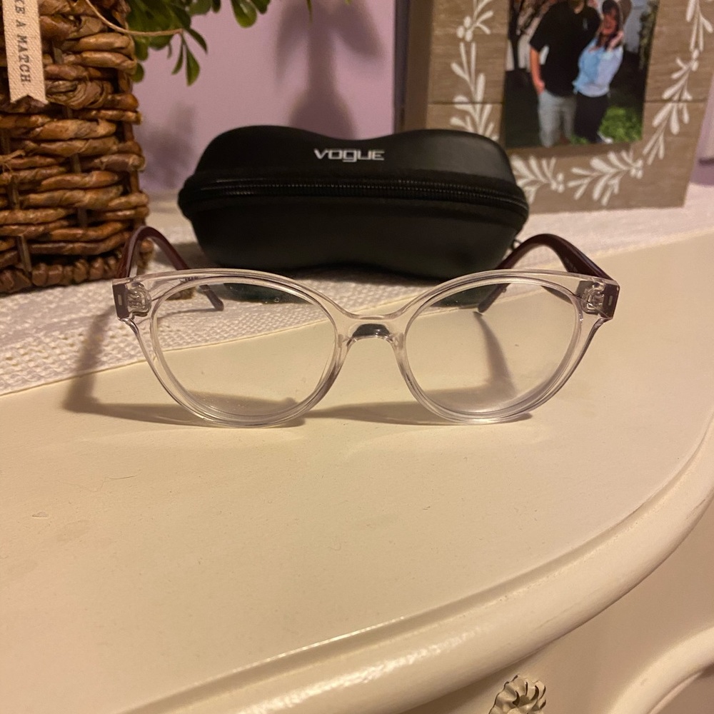 Vogue frame